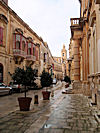 Malta - jedna z hlavních tříd Mdiny